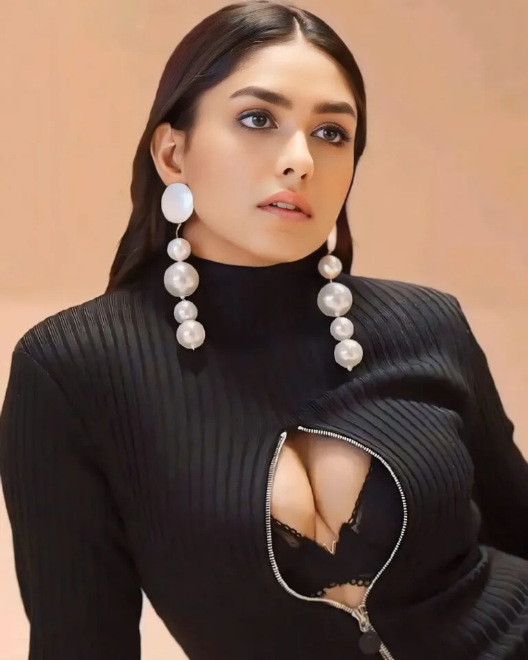 mrunal thakur hd images wallpaper hot