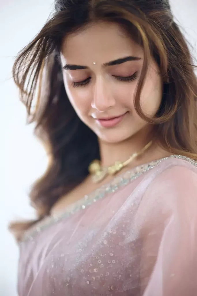Ashika Ranganath images in pink share