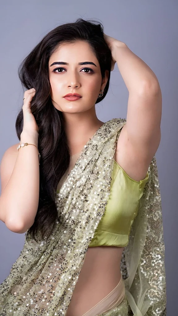 Ashika Ranganath beautifull green saree images 2